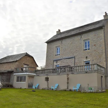 Le Couderc - Belle Maison Familiale Aux Portes De L'aubrac Tatil Evi *