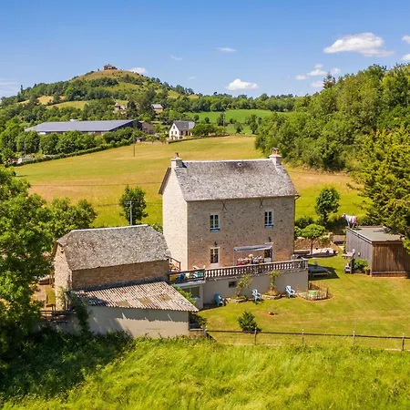 Le Couderc - Belle Maison Familiale Aux Portes De L'aubrac Tatil Evi *