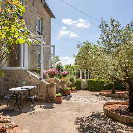 Semesterbostad Le Couderc - Belle Maison Familiale Aux Portes De L'aubrac